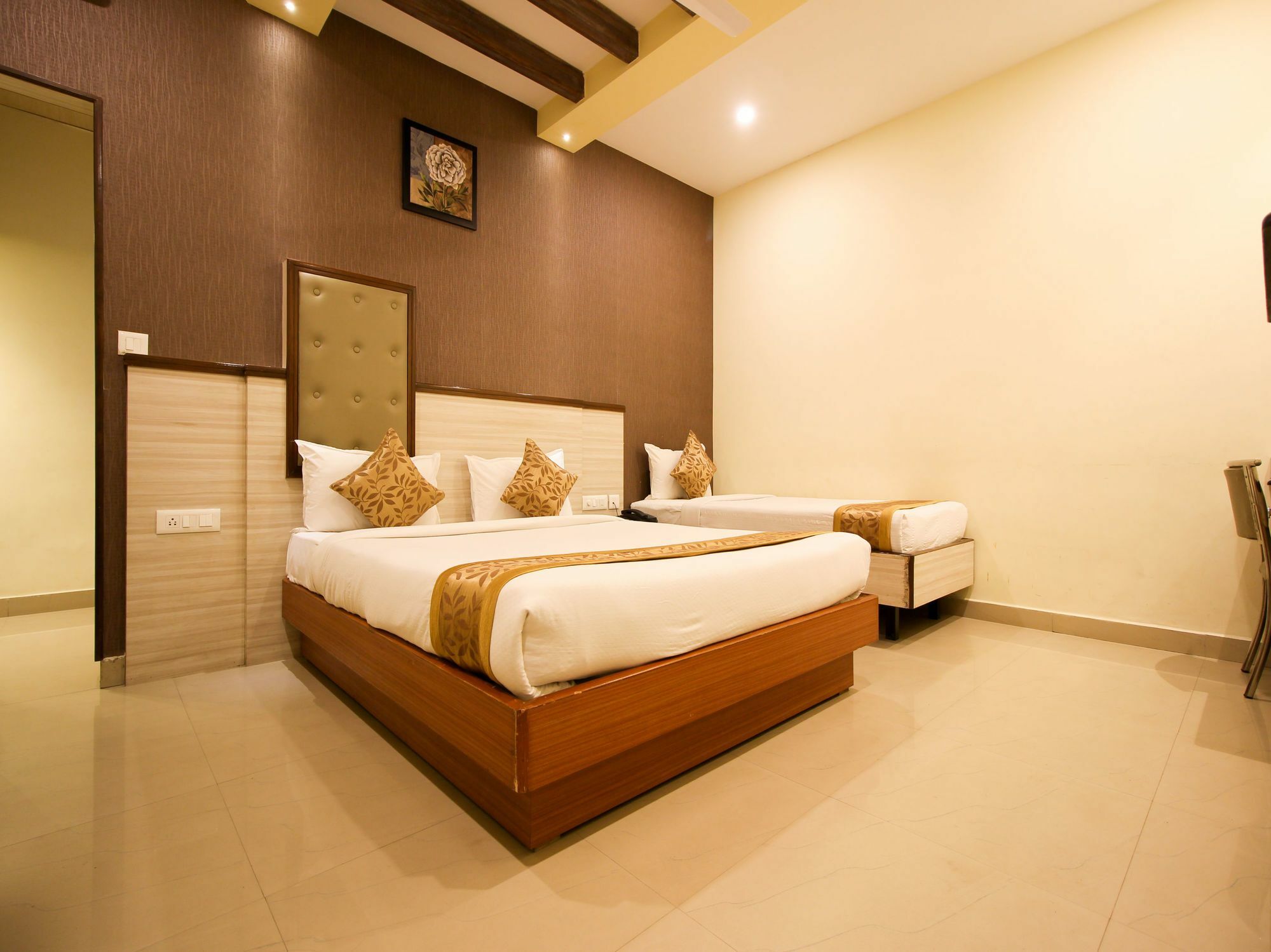 Oyo 6960 Kengeri Hotel Bangalore Ngoại thất bức ảnh