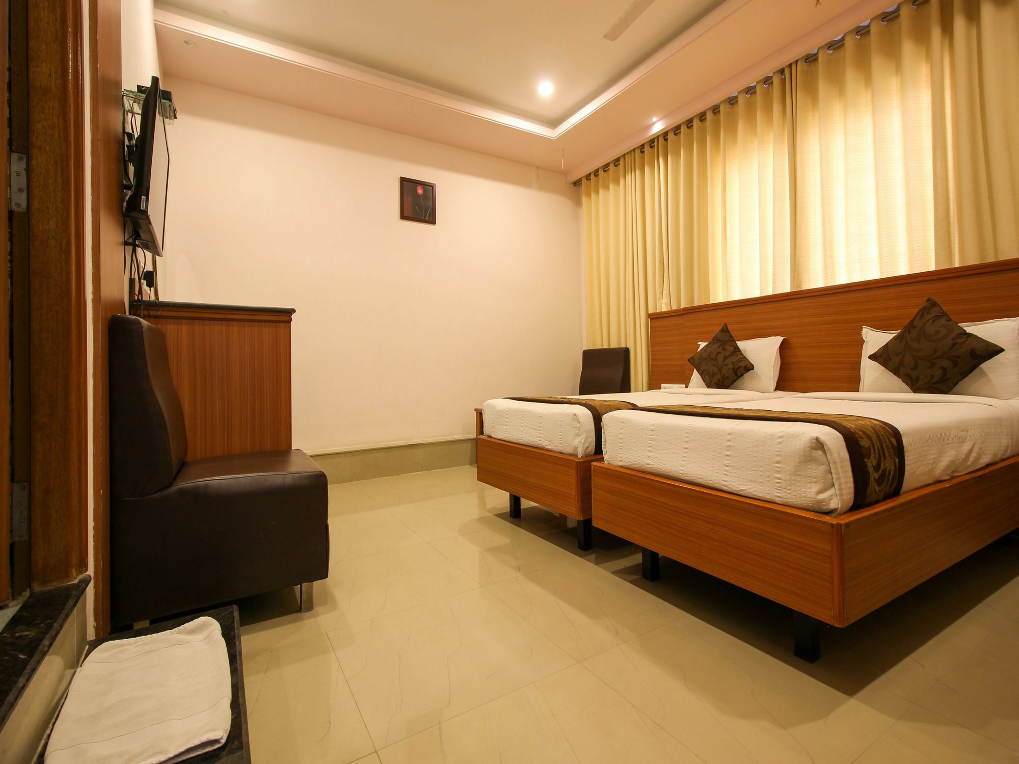 Oyo 6960 Kengeri Hotel Bangalore Ngoại thất bức ảnh