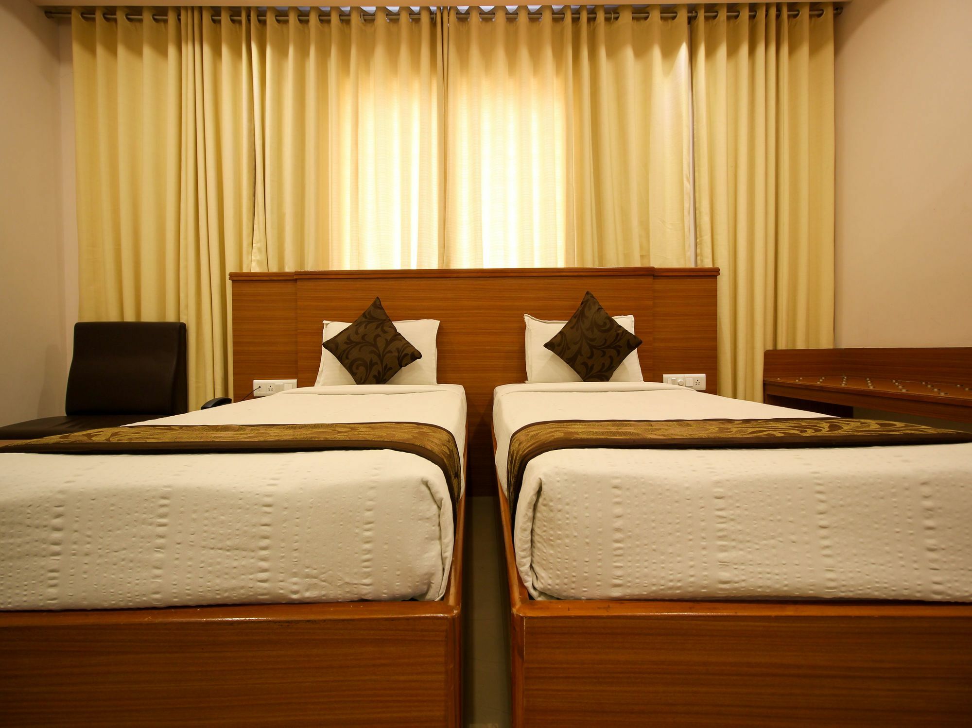Oyo 6960 Kengeri Hotel Bangalore Ngoại thất bức ảnh