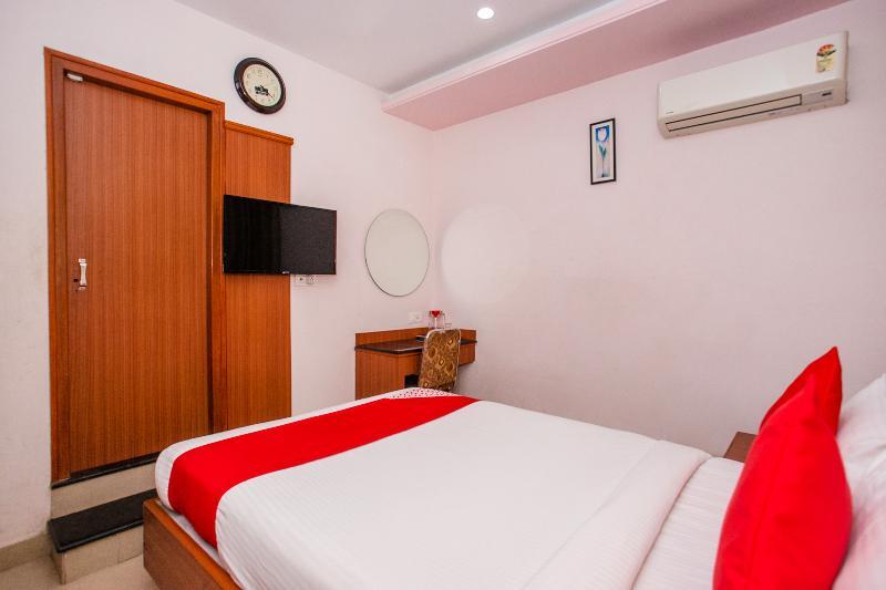 Oyo 6960 Kengeri Hotel Bangalore Ngoại thất bức ảnh